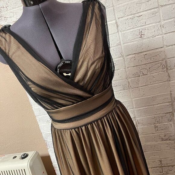 Newport News Cocktail Black V Neck Dress 4 - Picture 1 of 10